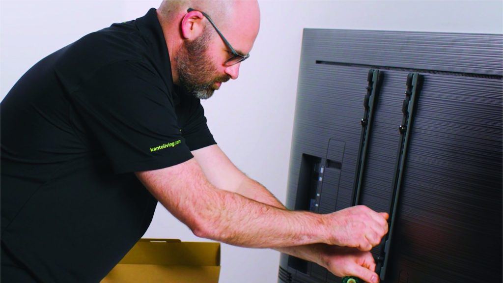 Attaching a vesa mount